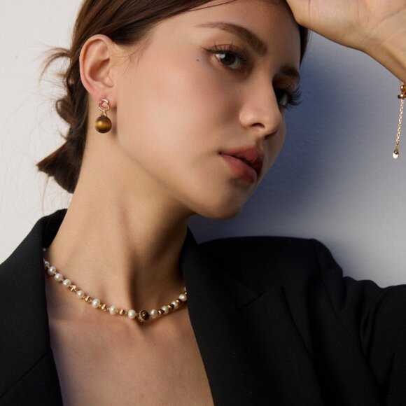 Minimalist Gold & Tiger's Eye Drop Earrings - Picture 4 of 10